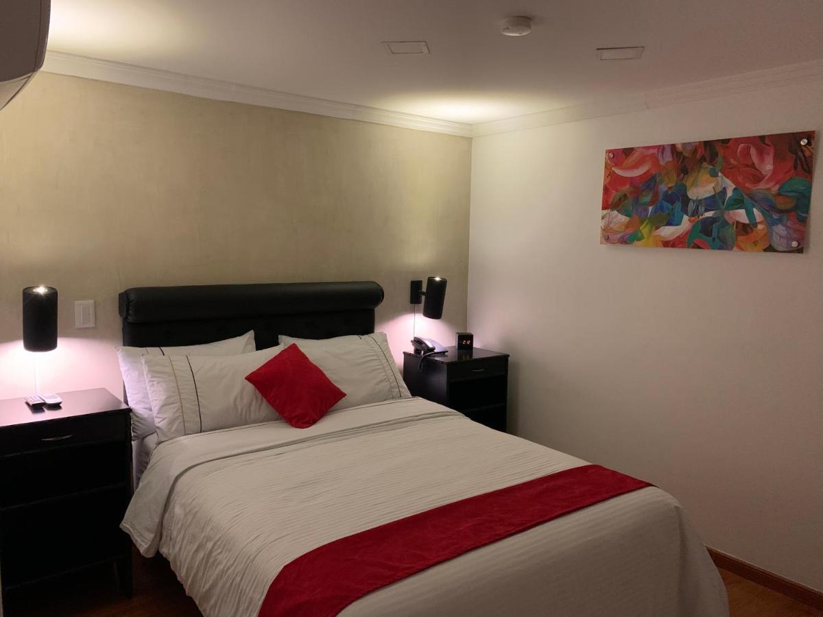 Hotel Veler Restaurante Medellín Buitenkant foto