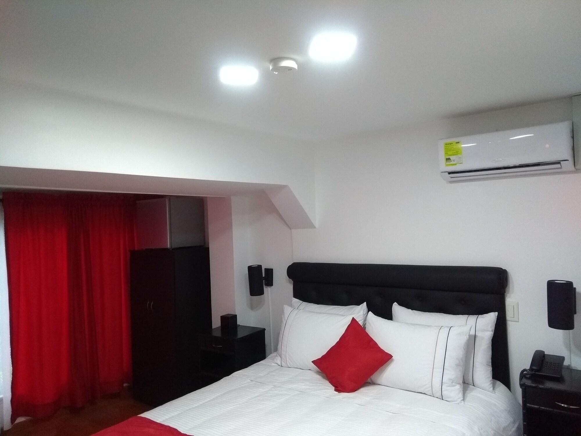 Hotel Veler Restaurante Medellín Buitenkant foto