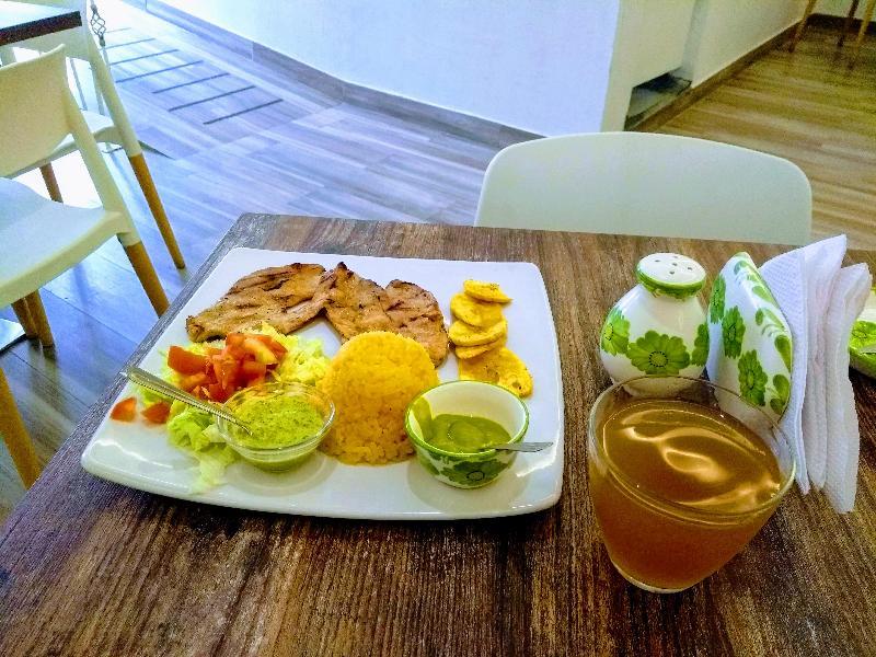 Hotel Veler Restaurante Medellín Buitenkant foto